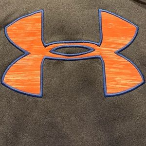 Under Armor sweatshirt